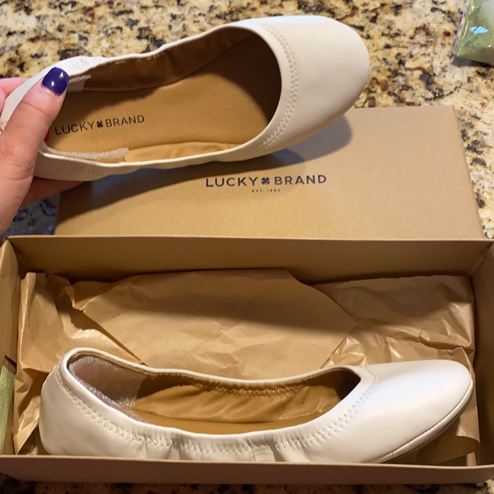 Lucky Brand flats NIB